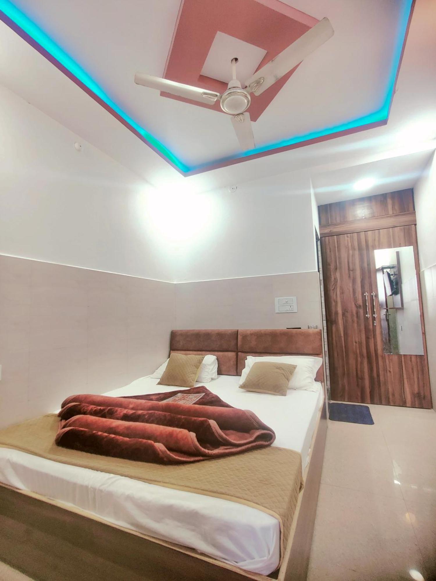 Hotel Sms Аджмер Экстерьер фото